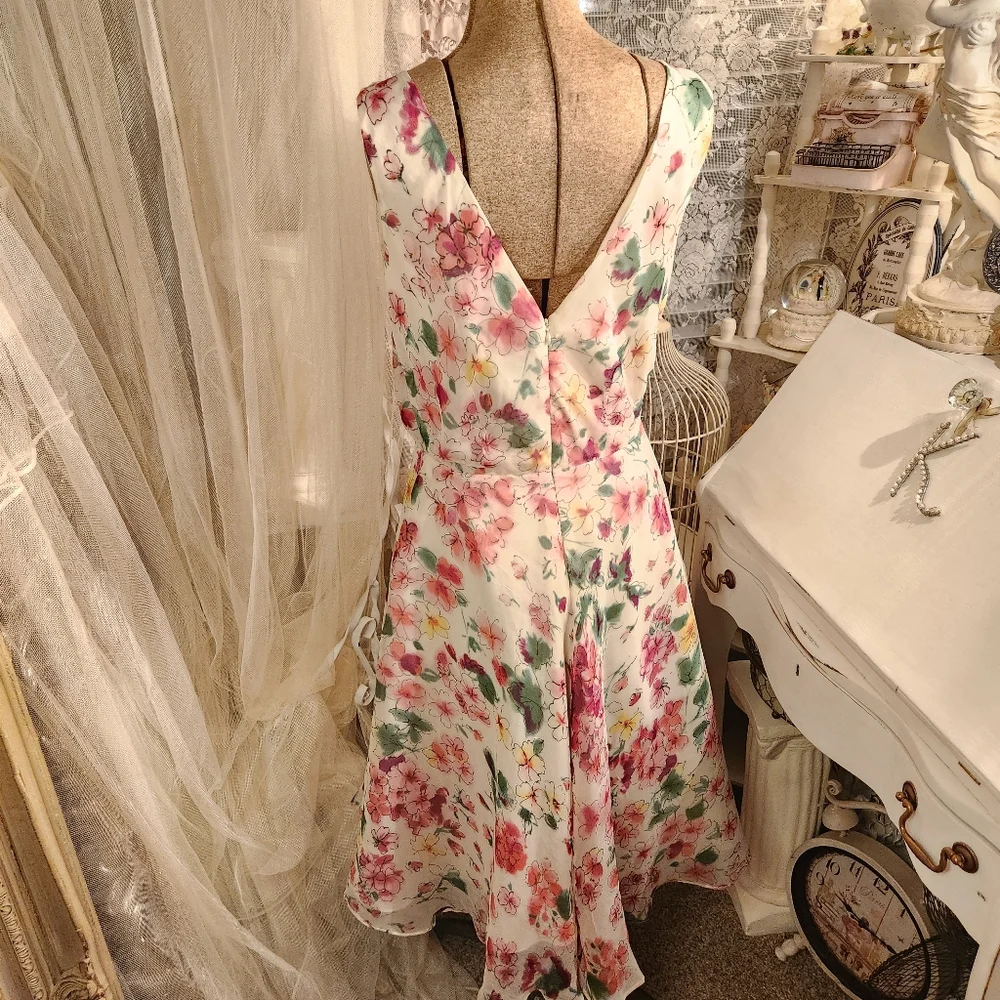 ౨ৎ 2000s beaded floral silk cowl dress ౨ৎ - Picture 4 of 6